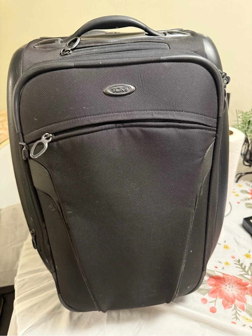 Tumi Black Upright Carry-On Spinner